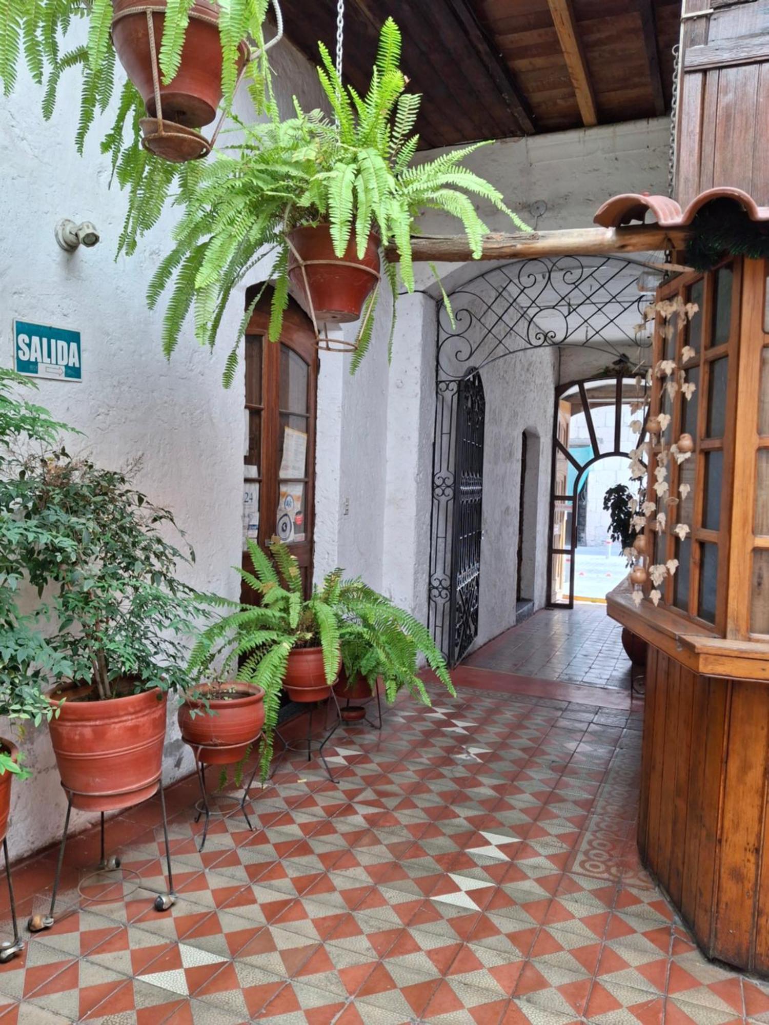 Hostal Lluvia De Oro Arequipa Exteriör bild