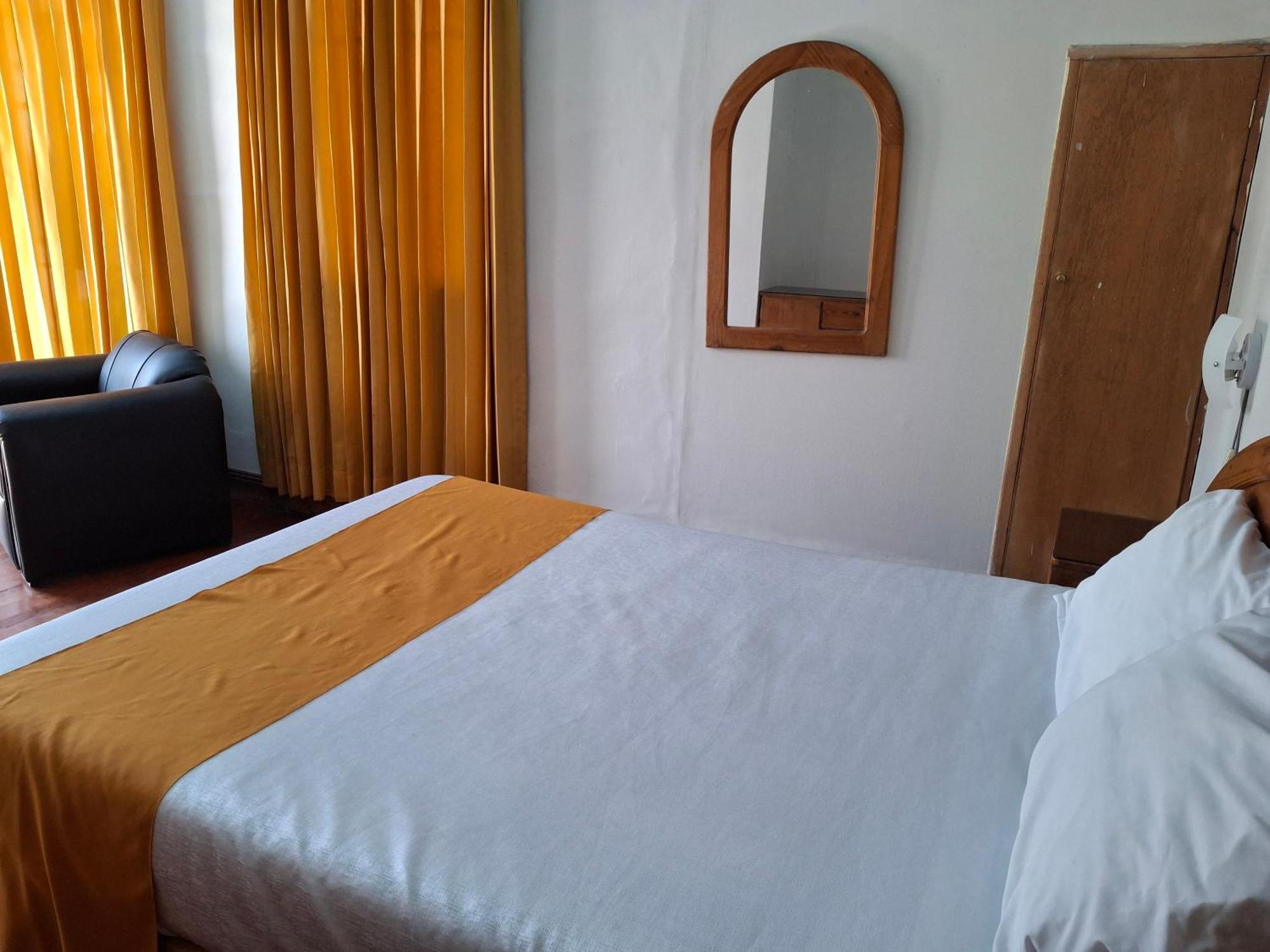 Hostal Lluvia De Oro Arequipa Exteriör bild